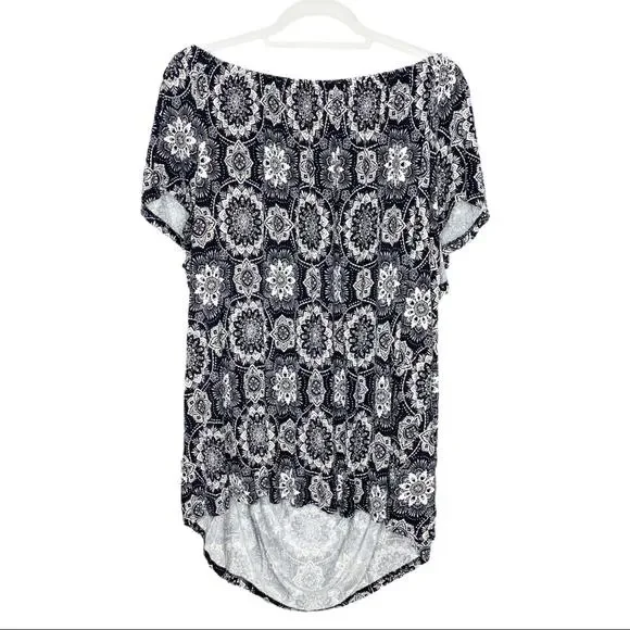 Torrid Medallion Print Off Shoulder Shirt Size 4X - Picture 7 of 9